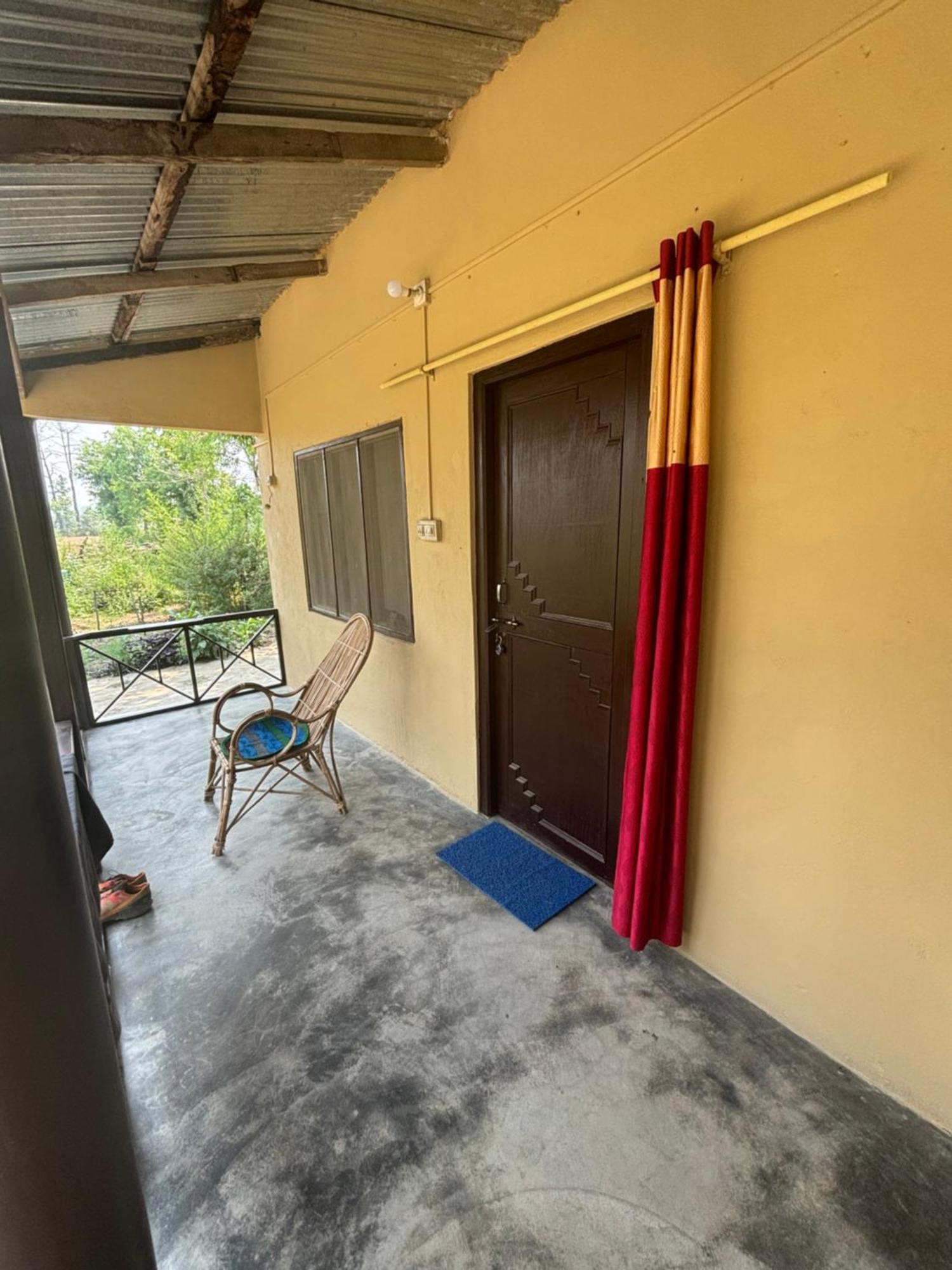 Nanu'S Bardiya Homestay Exteriör bild